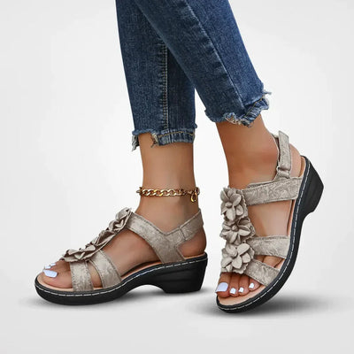Freja Gepolsterte Ausrichtungs-Slipper – Stützende keilförmige Sandalen