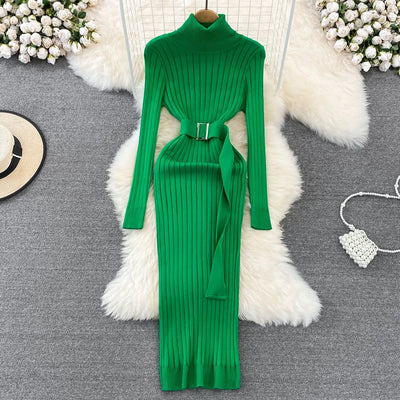 Langes Rollkragenkleid mit Gürtel für Damen
