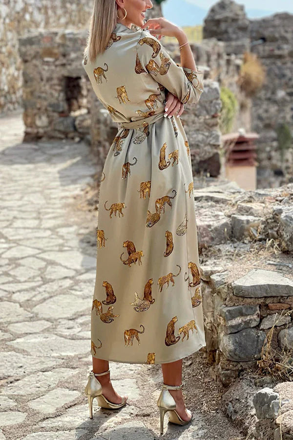Luz María® | Jetzt im Trend: Hemd-Maxikleid aus Satin mit Tigermuster