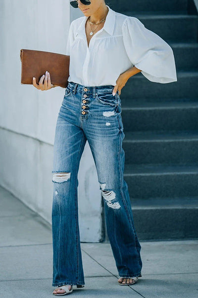 Sheila® | Ausgestellter Denim mit geprägten und abgenutzten Knöpfen