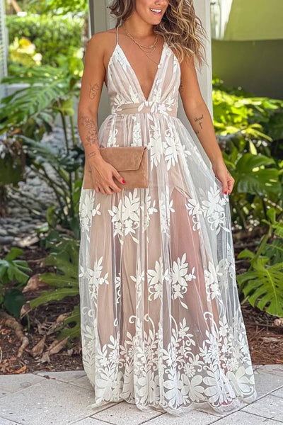 Carina® | Weißes und beiges, gekreuztes Maxikleid aus Tüll mit Blumenmuster am Rücken