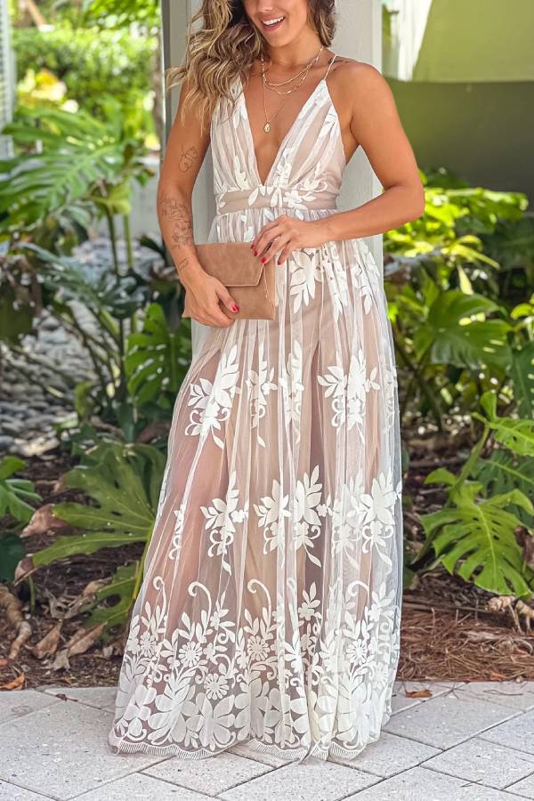 Carina® | Weißes und beiges, gekreuztes Maxikleid aus Tüll mit Blumenmuster am Rücken