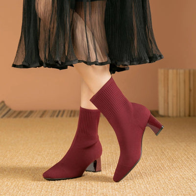 Sock Boots mit Blockabsatz | Strickdesign | Elegante Silhouette