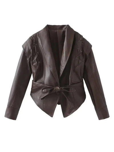 Modische Lederjacke mit Bindegürtel