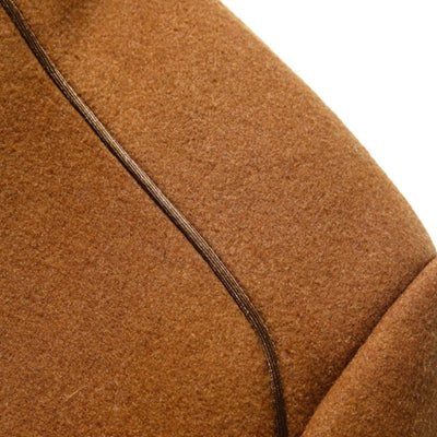 Herrenmantel mit Reverskragen und mehreren Taschen