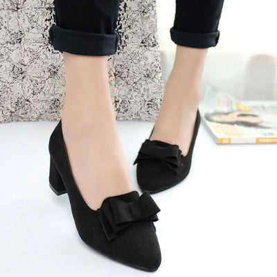 Wanda  | Elegante Spitze Pumps mit Schleife Dekor Heels
