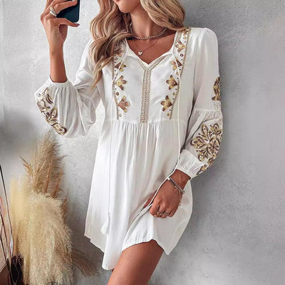 Kleid mit Stickerei | Ballonärmel | Boho-inspirierter Look
