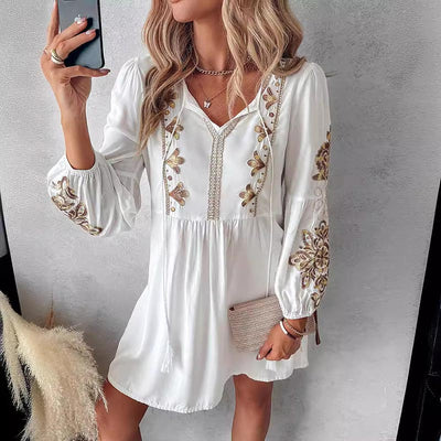 Kleid mit Stickerei | Ballonärmel | Boho-inspirierter Look