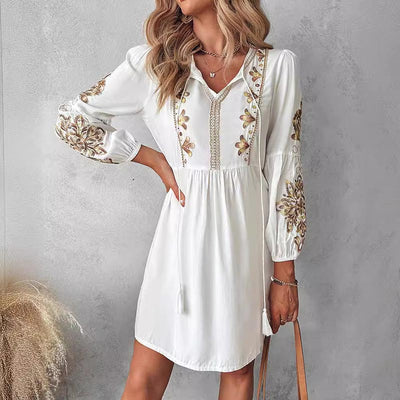 Kleid mit Stickerei | Ballonärmel | Boho-inspirierter Look