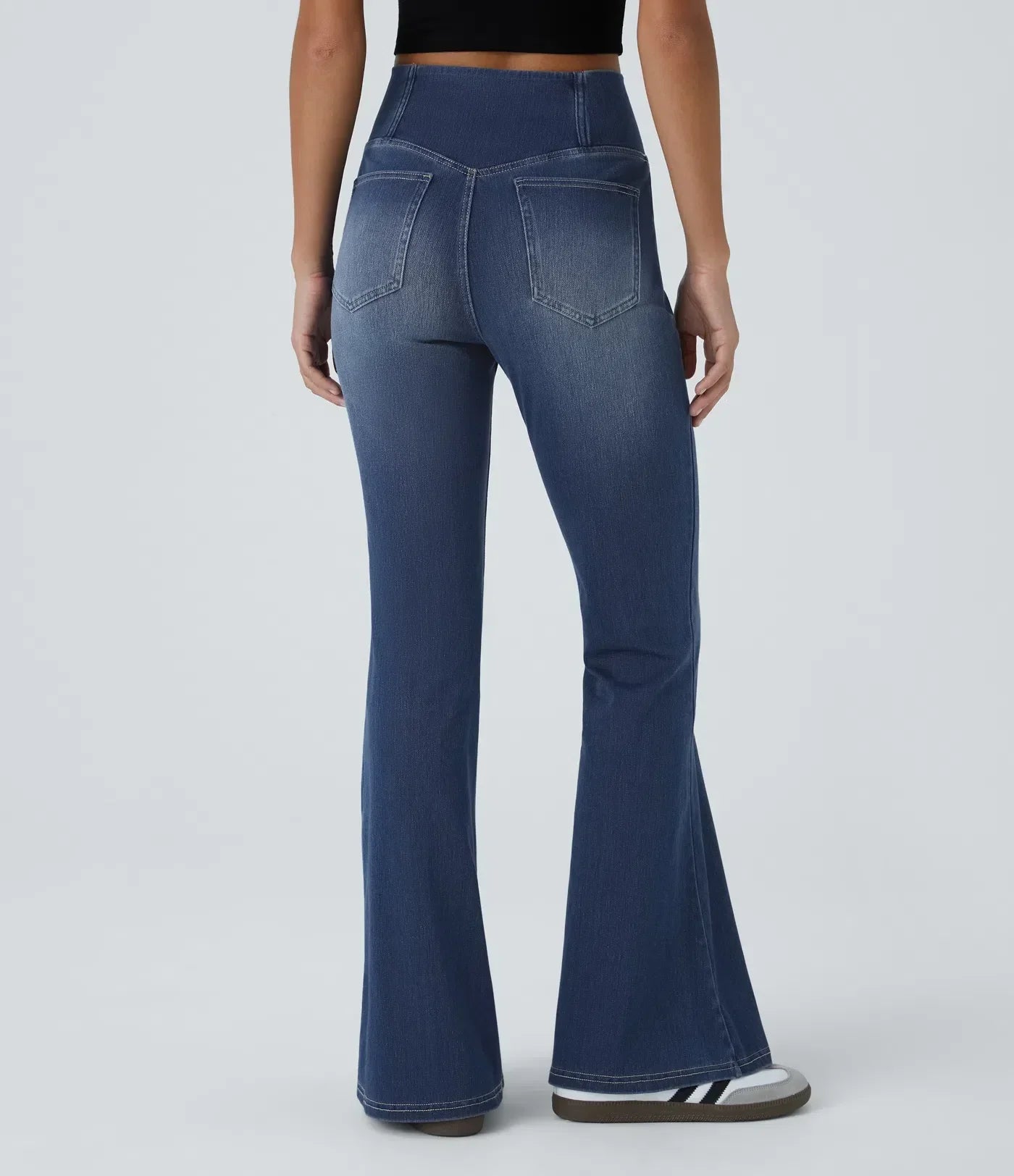 Bootcut-Jeans mit V-Bund | Hoher Bund | Figurbetont und Modern