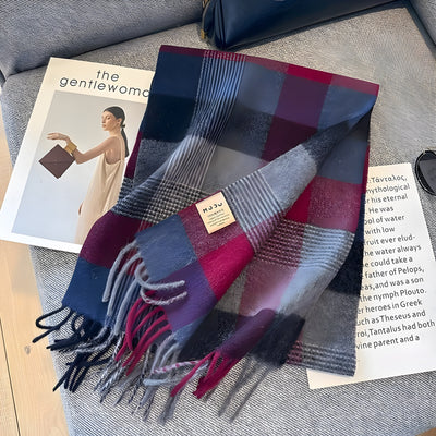 Ava | Stilvoller Damen-Winterschal aus britisch kariertem Kaschmir