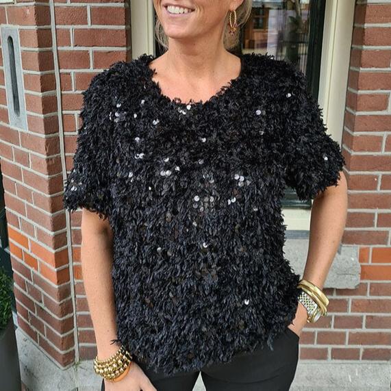 Birgit | Glamouröses Feder-T-Shirt mit Pailletten